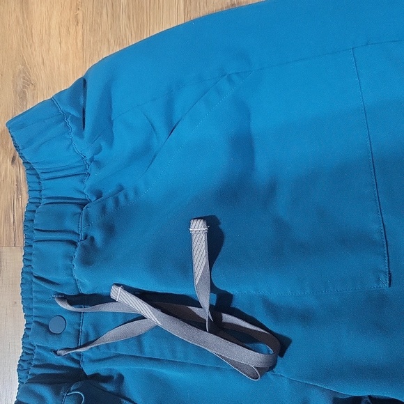FIGS Technical Collection Teal Elastic Tie Waist Scrub Pants w/ lots of Pocket-M - Picture 5 of 13